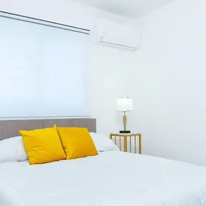 Luxury In Downtown Pop Apartment